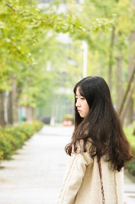 小莹客厅激情38章至50章一区二区是真的吗？快来一探究竟！
